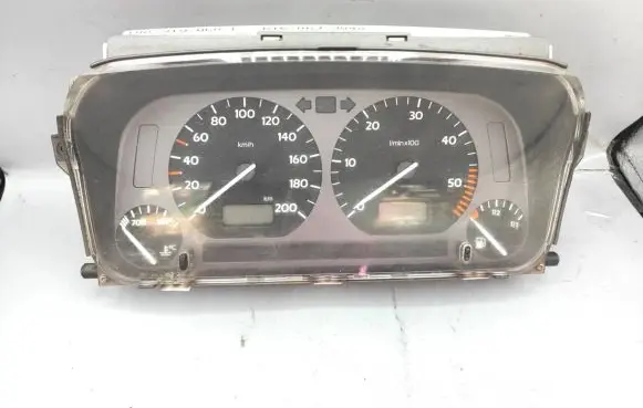 Volkswagen Golf III Speedometer (instrument cluster) 1H0919860F