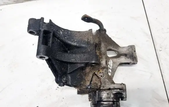 Ford Galaxy Engine mounting bracket 028903143AB