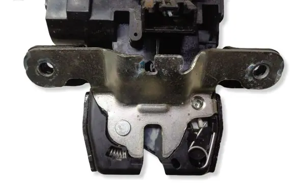 Ford Fiesta Tailgate/trunk/boot lock/catch/latch 8A61A442A66BE 141209