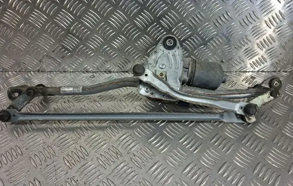 Front wiper linkage and motor