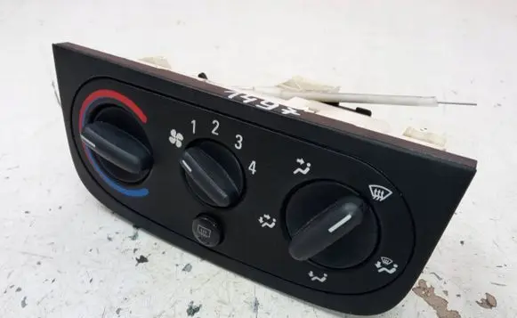 Opel Corsa C Climate control/heater control trim 