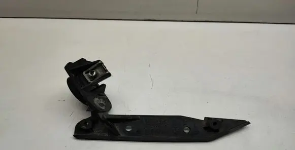 BMW 3 E90 E91 Headlight/headlamp mounting bracket 7058447