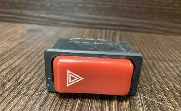 Mercedes-Benz Vito Viano W638 Alarm switch 6115450019