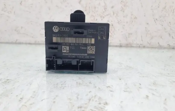 Audi A4 S4 B8 8K Door control unit/module 8K0959795C