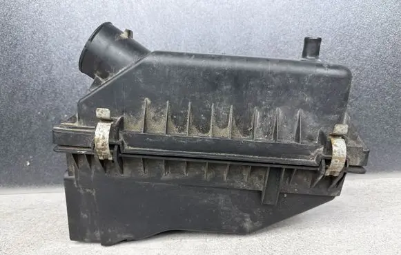 Dodge Caliber Air filter box 04891700AB