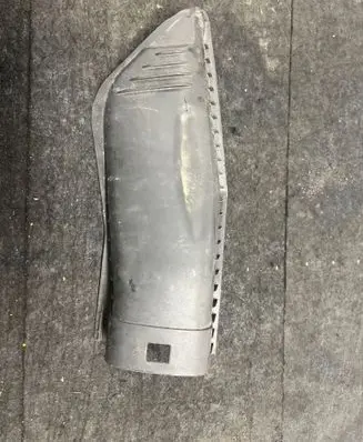 BMW 5 E60 E61 Air filter box cover 7789109