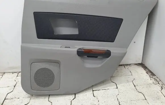 Cadillac CTS Rear door card panel trim