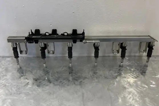BMW 3 E90 E91 Fuel injectors set 7531634