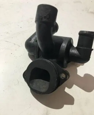 Volkswagen PASSAT B6 Thermostat housing 03L121111AC