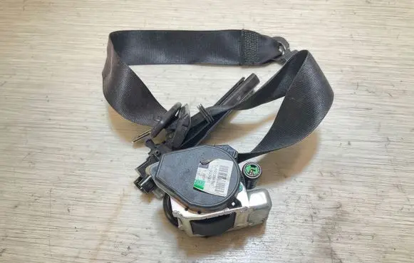 Mercedes-Benz Sprinter W906 Front seatbelt