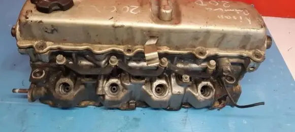 Nissan Primera Engine head 