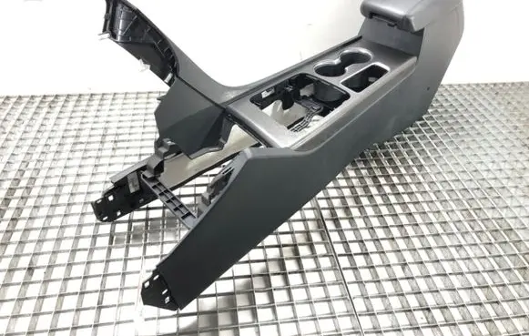 KIA Optima Center console 84601-04020
