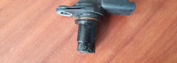 Nissan X-Trail T32 Camshaft position sensor 8200567414