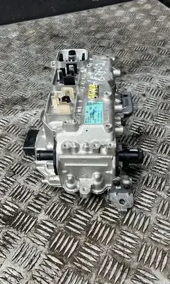 Voltage converter inverter