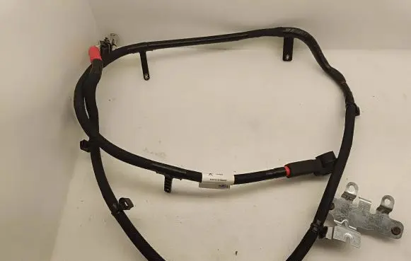 Chrysler Pacifica Positive cable (battery) 68242745AE 23489S