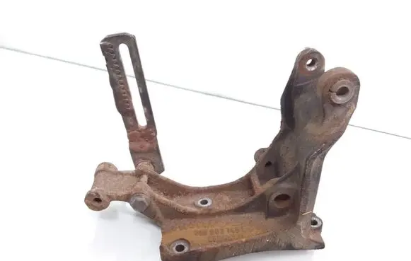 Volkswagen Golf II Generator/alternator bracket 068903145L
