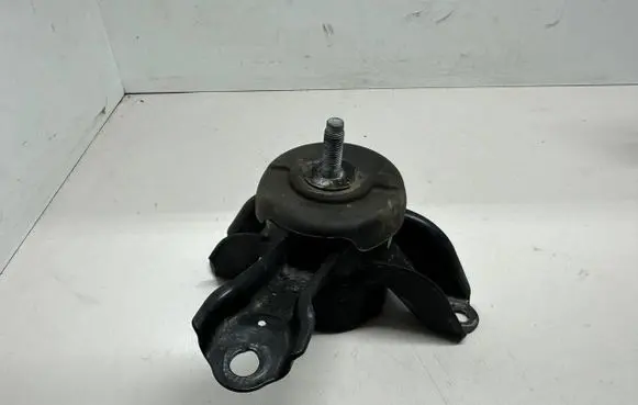 KIA Rio Engine mount bracket