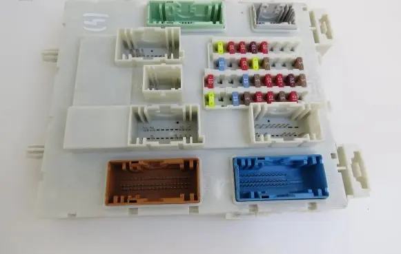 Volvo V40 Fuse module 31412887