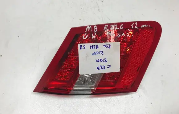 Mercedes-Benz E W212 Tailgate rear/tail lights A2129060358