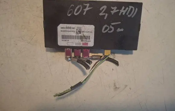 Peugeot 607 Aerial antenna amplifier 9655888380 4EF026H65 503550240200