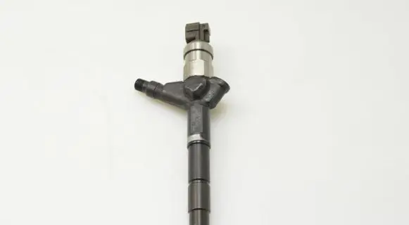 Nissan Primera Fuel injector 16600AU600