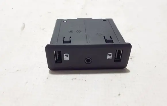 Renault Espace V (RFC) AUX in-socket connector 280239684R