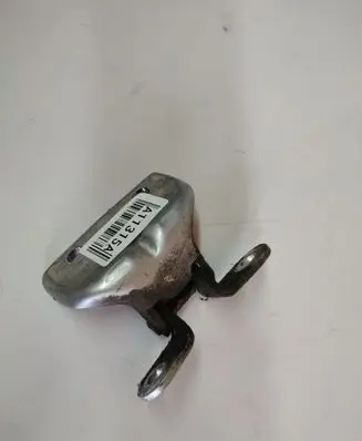 Hyundai ix35 Rear door lower hinge