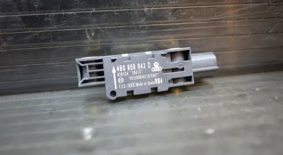 Audi A3 S3 8P Airbag deployment crash/impact sensor 4B0959643D