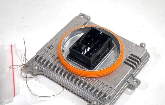 Volkswagen ID.3 Voltage converter/converter module 992941572AE
