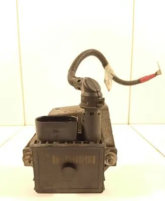 BMW 1 E81 E87 Glow plug pre-heat relay 0522120102 779800005