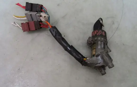 Peugeot 406 Ignition lock 447300