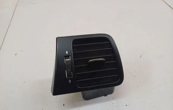 Subaru Legacy Dash center air vent grill