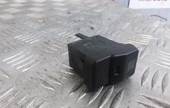 Volkswagen PASSAT B3 Windscreen/window heater switch 535959621