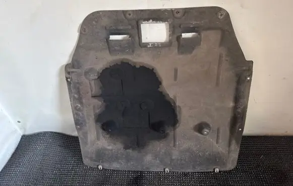 BMW 2 F45 Engine splash shield/under tray 7366358
