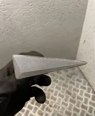 Front fender indicator light