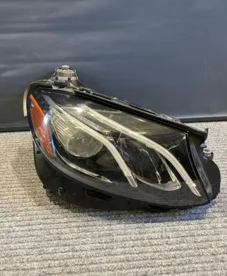 Mercedes-Benz E W213 Headlight/headlamp A2139064404