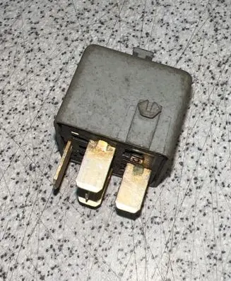 BMW 5 E34 Other relay 1391397