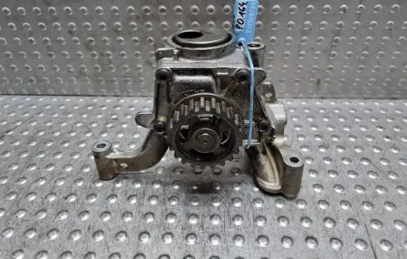 Ford Fiesta Oil pump CM5G-6600-DC