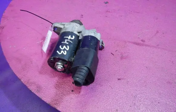Volkswagen Golf IV Starter motor 02T911023R