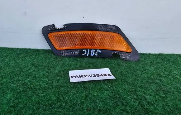 BMW 2 F22 F23 Front reflector 7269633