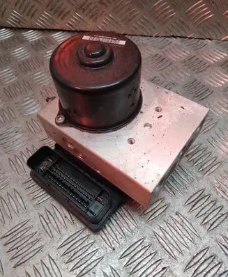 Mercedes-Benz C W203 ABS Pump A2095452932