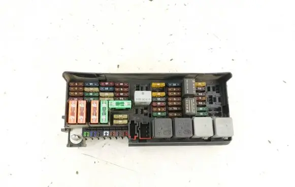 Mercedes-Benz ML W164 Fuse box set 1645403372 A1645403372