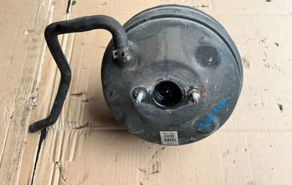 Hyundai Tucson JM Brake booster 585002E500