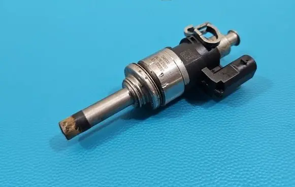 Porsche Panamera (970) Fuel injector 94611012860 IMPRK1520231