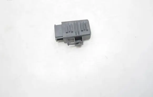 Volkswagen Touran I Seat heating relay 1Z0959772B