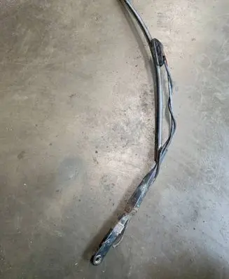 Iveco Daily 4th gen Front wiper blade arm 180005697B