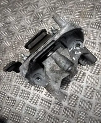 Nissan X-Trail T32 Engine mount bracket 112204BB0A