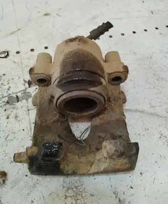 Skoda Octavia Mk2 (1Z) Front brake caliper