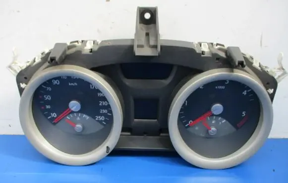 Renault Megane II Speedometer (instrument cluster) 8200399700A