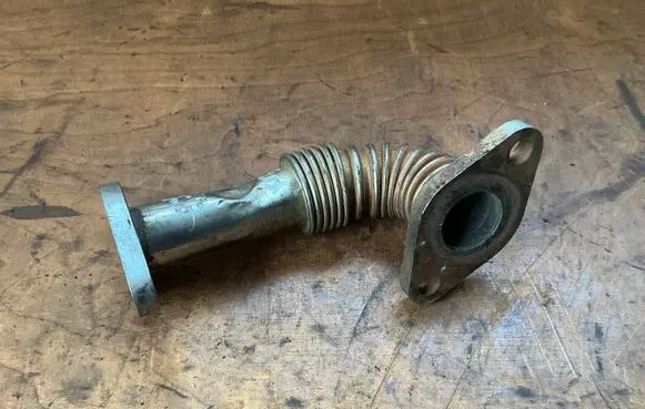 Volkswagen Golf III EGR valve line/pipe/hose 028131521c